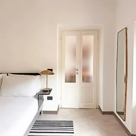 Meravigli Apartment Milan