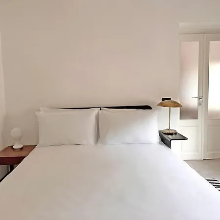 Meravigli Apartment